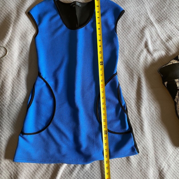 Blue/Black Sleeveless Tunic - Picture 3 of 7